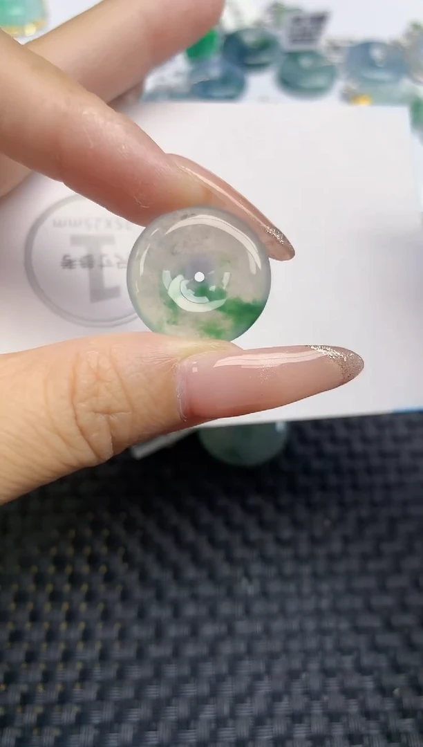 颈饰未镶嵌翡翠天然缅甸A货翡翠百元以上9元证书费自理