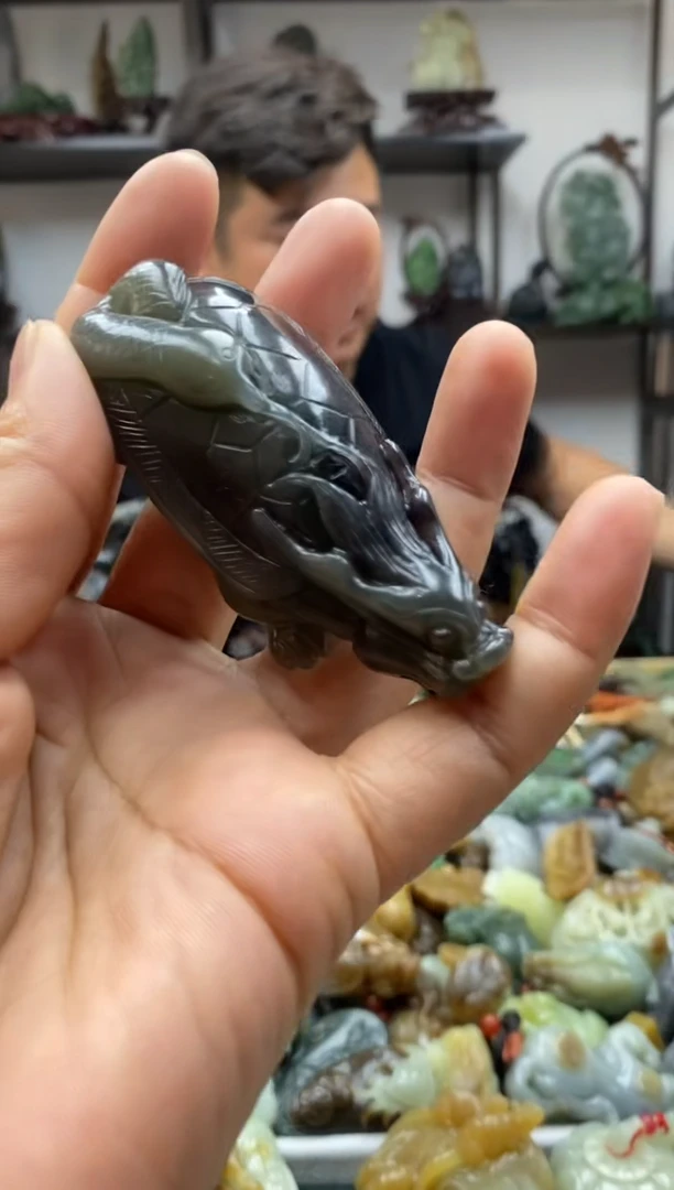 和田玉未镶嵌把件1