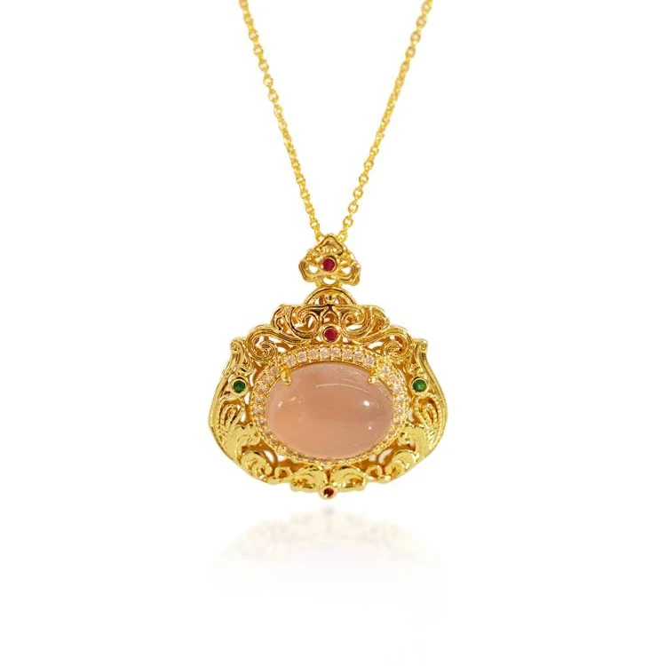 【姜总甄选】桃之夭夭藕粉玉髓平安锁合金镶嵌吊坠赠链【YPN341】