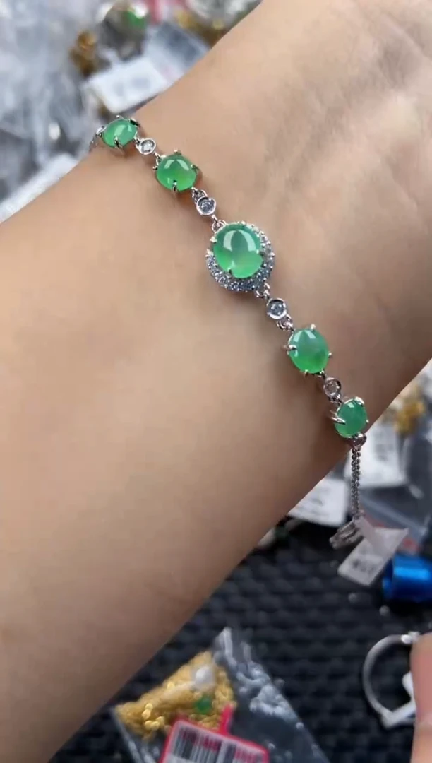 银S925镶嵌戒指翡翠1100000    2