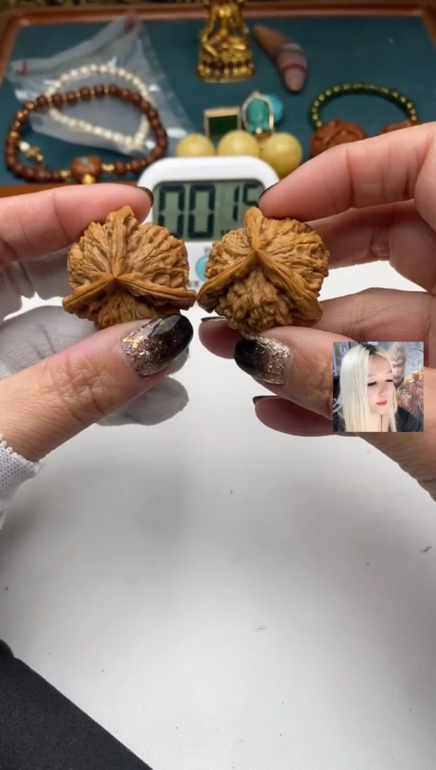 【闪购商品】文玩核桃把件文玩核桃盘山三棱