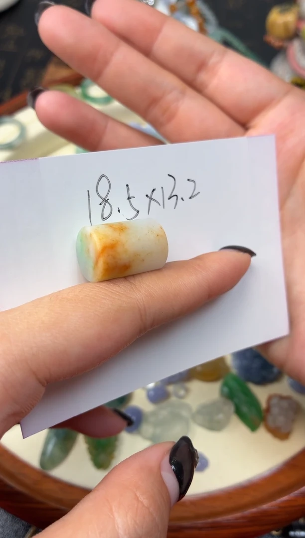 未镶嵌定制翡翠三彩桶珠