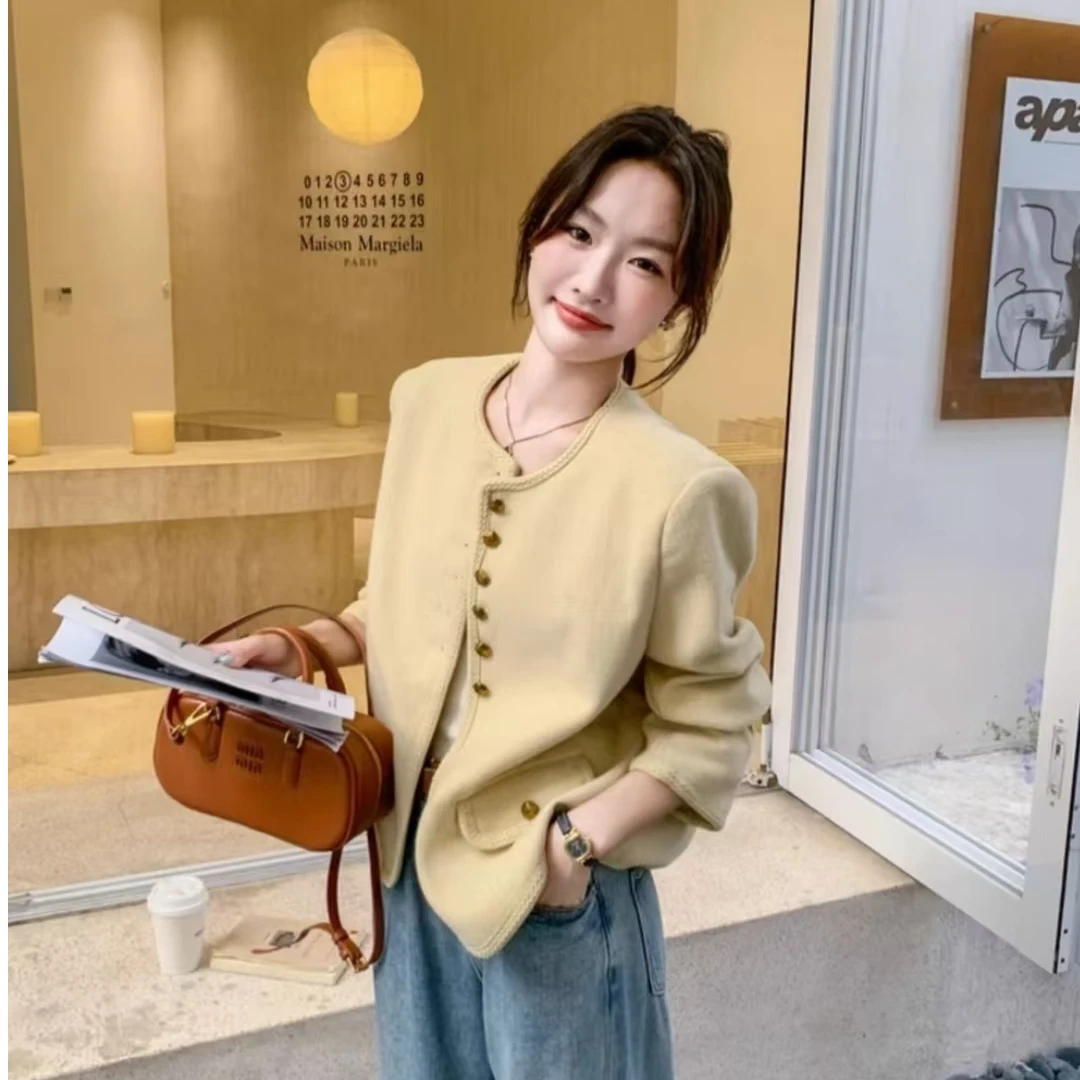 【当天发+运费险】奶黄色小香风外套女高级感时髦洋气小众设计SG877