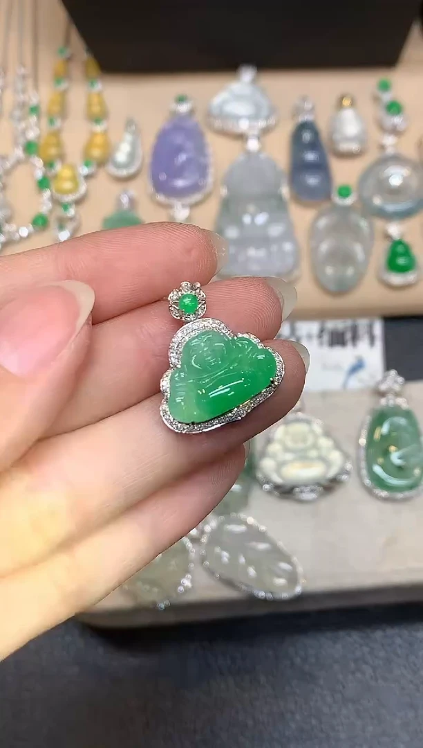 吊坠(不含链)18K金镶嵌翡翠佛公【无服务费