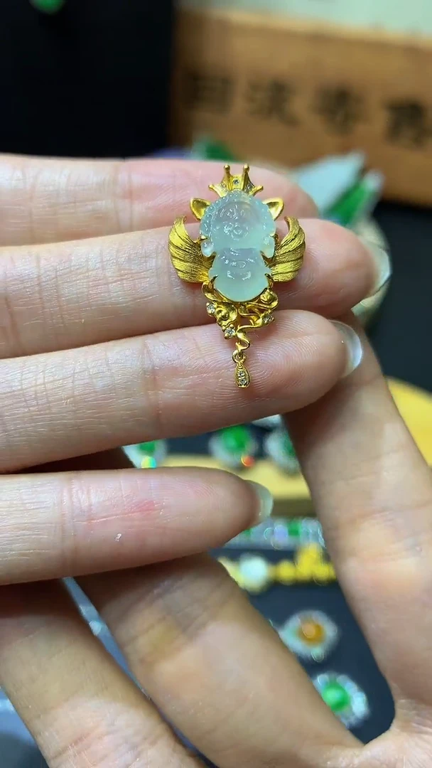 翡翠18K金镶嵌吊坠(不含链)团购