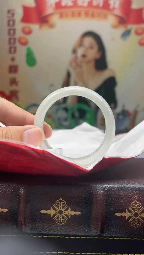 【闪购商品】翡翠手镯未镶嵌手镯7