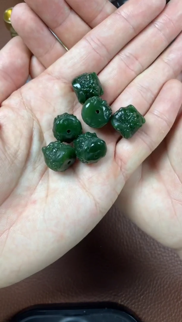 颈饰未镶嵌和田玉多样性发货，拍一发一