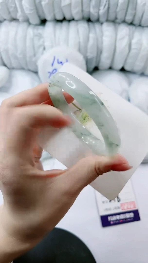 【闪购商品】石英质玉手镯未镶嵌多样性发货L18