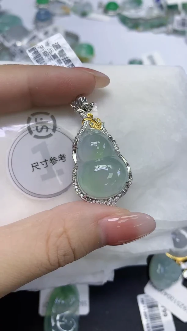 颈饰未镶嵌翡翠天然缅甸翡翠A货多样性发一件