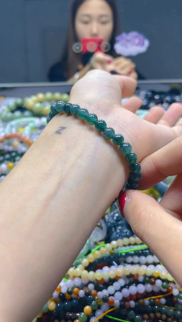 颈饰未镶嵌翡翠5MM/L/翡翠A货，一件也是批发价