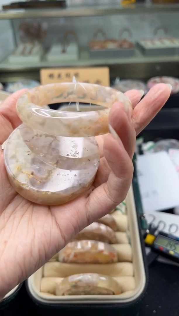 未镶嵌手镯石英质玉58圈口（赠品镯心）6891003