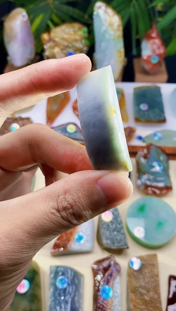 定制翡翠未镶嵌翡翠