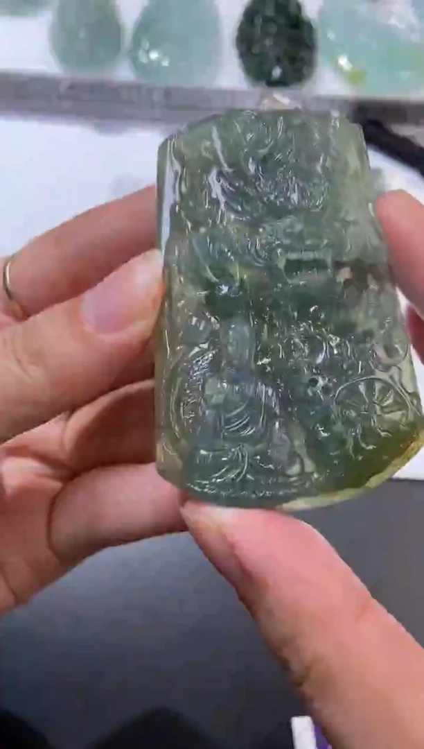 未镶嵌挂件翡翠379297     多人