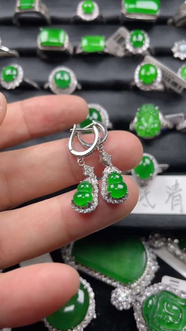 【闪购商品】翡翠耳饰银S925镶嵌翡翠