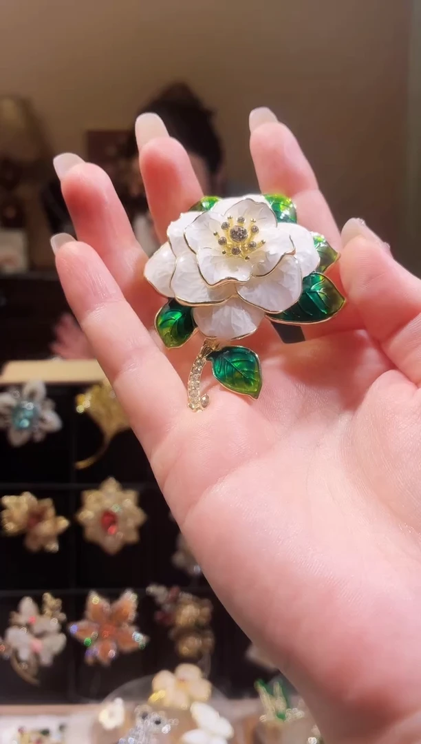 合成立方氧化锆铜合金白色花朵