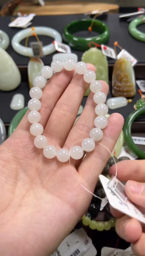 未镶嵌手串和田玉卡10 新疆黑山料圆珠9015775  1颗珠子有暗裂