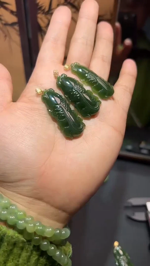 【闪购商品】和田玉颈饰18K金镶嵌1