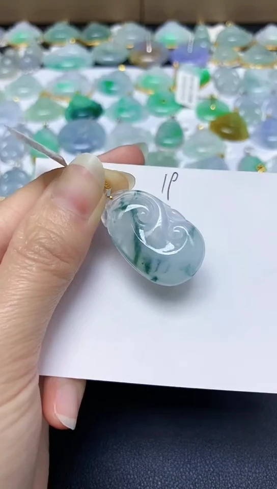 翡翠18K金镶嵌颈饰 天然翡翠A货