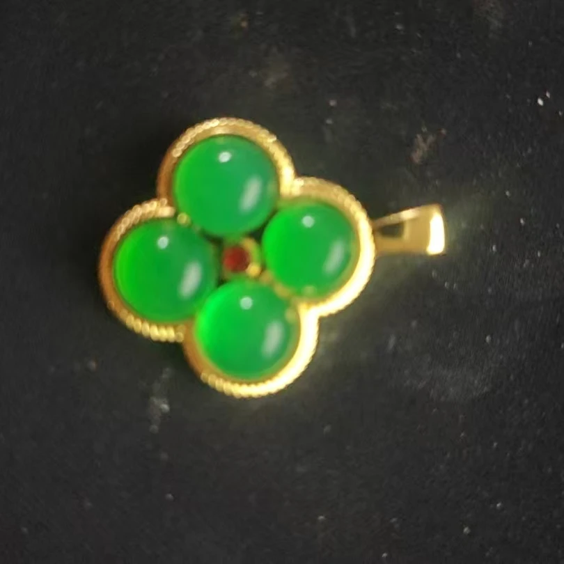 A100翡翠四叶草吊坠