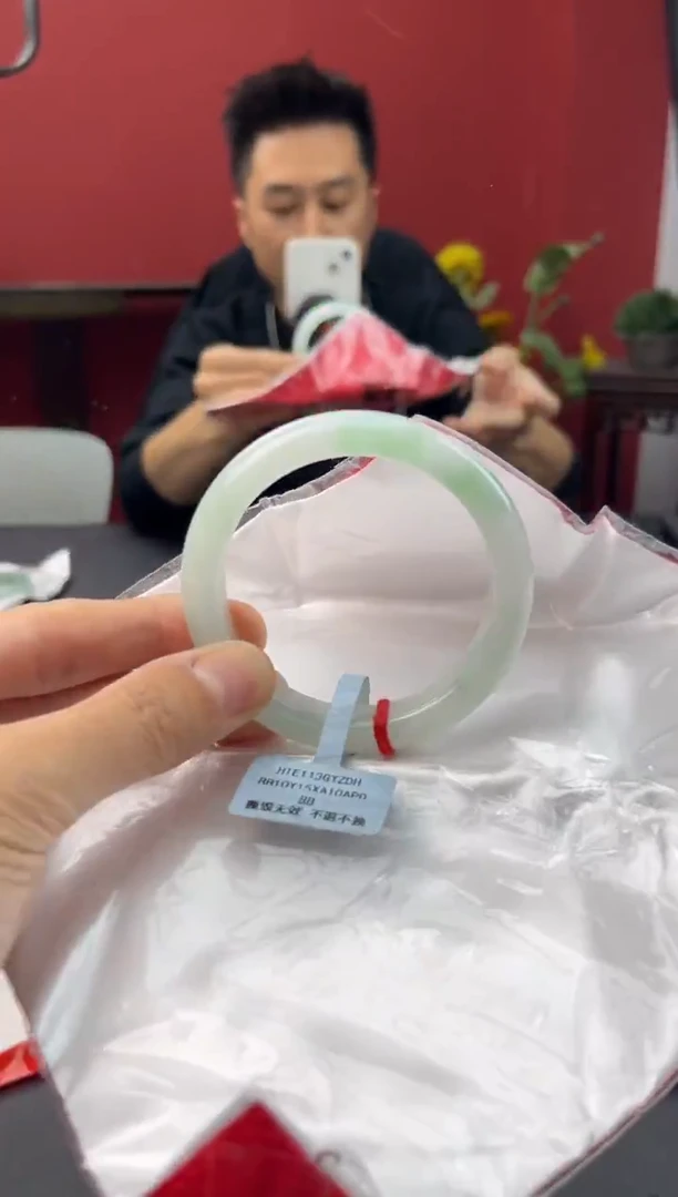 未镶嵌手镯翡翠6 5556
