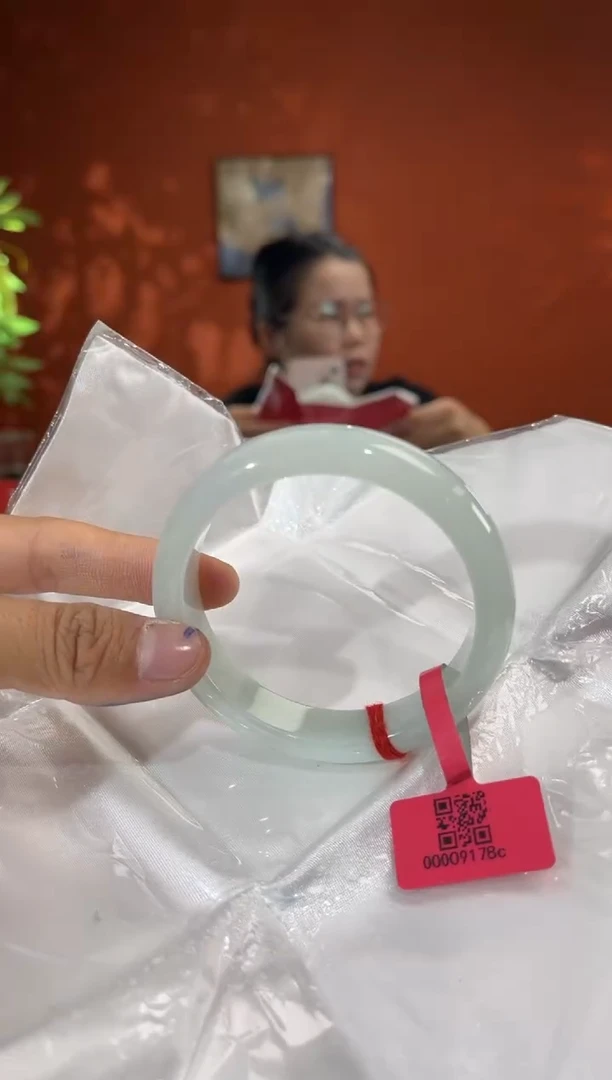 未镶嵌手镯翡翠翡翠手镯