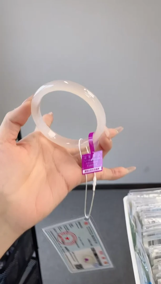 【闪购商品】玛瑙/玉髓手镯未镶嵌57-58圈