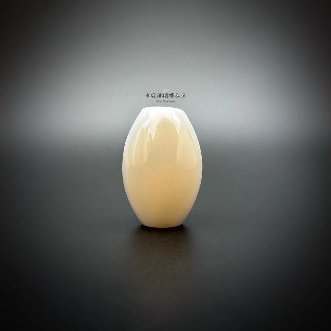 天然玛瑙橄榄珠三色冰透 尺寸 29.4*20.4