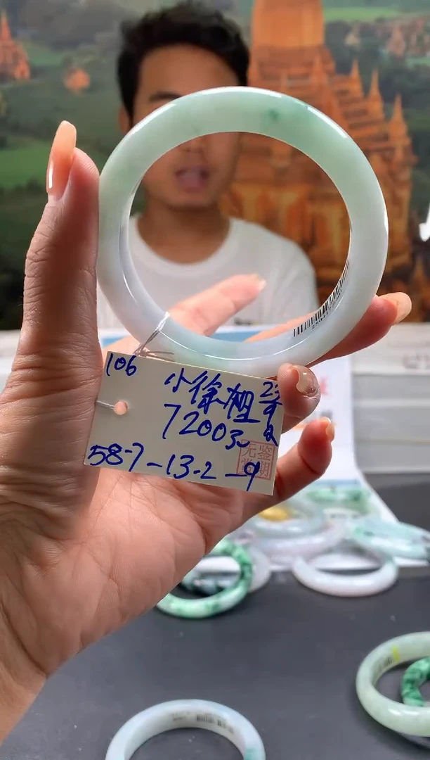 未镶嵌手镯翡翠小**姐翡翠手镯 下单联系小耳机#106