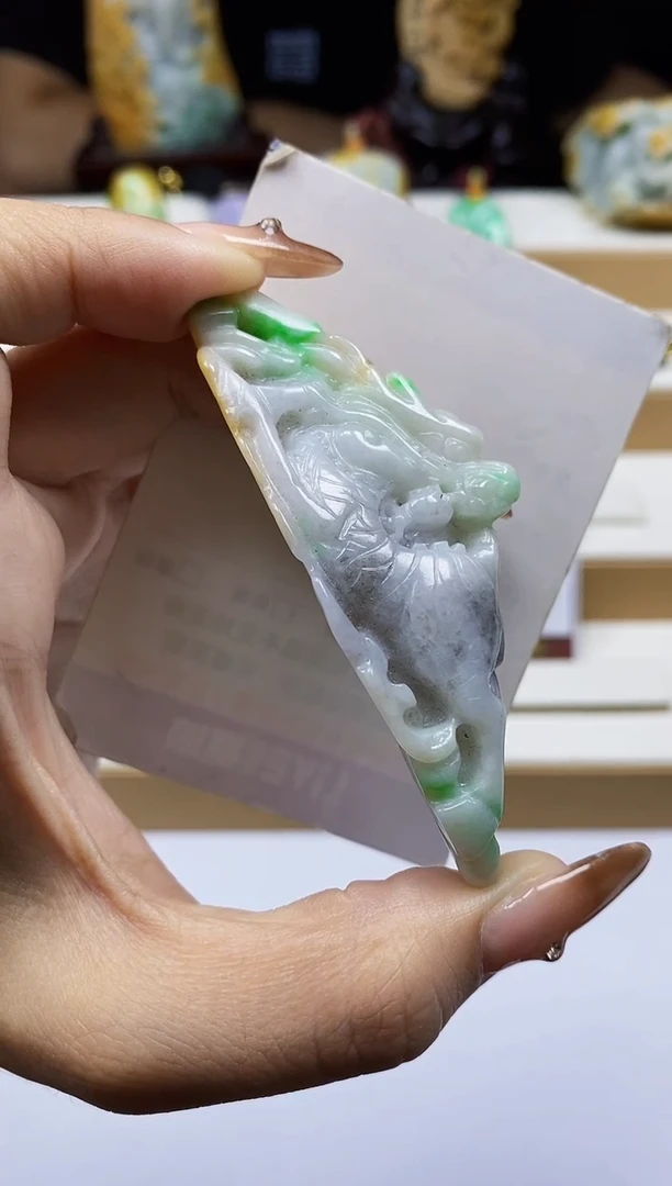 颈饰未镶嵌翡翠1