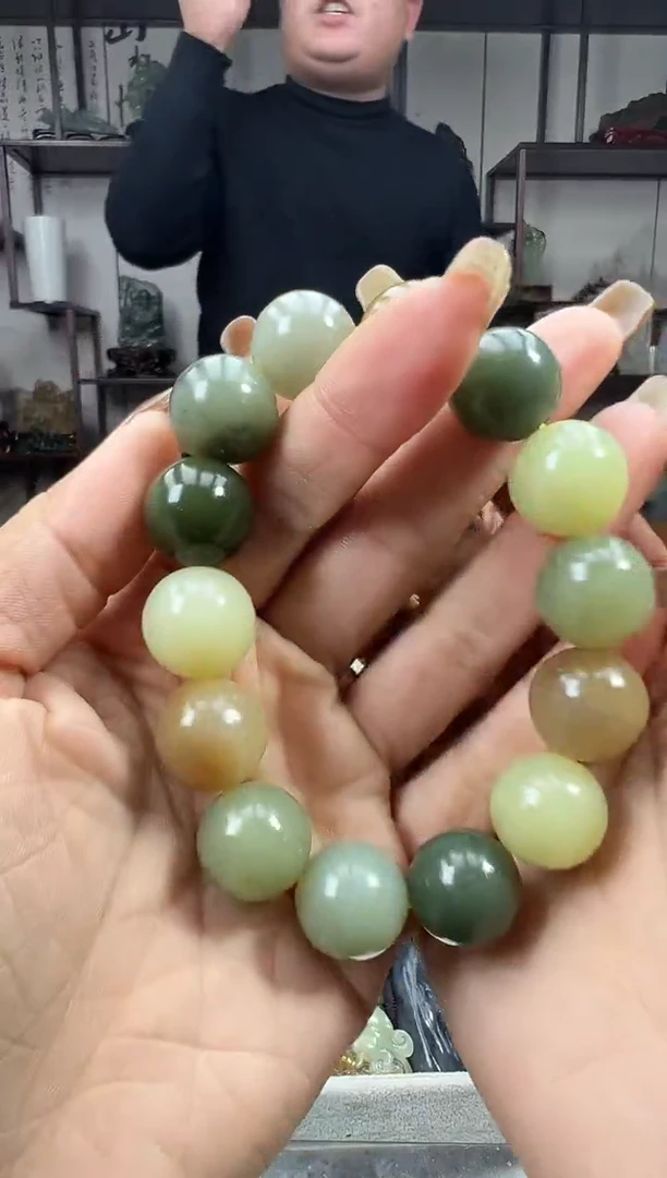 未镶嵌和田玉把件1