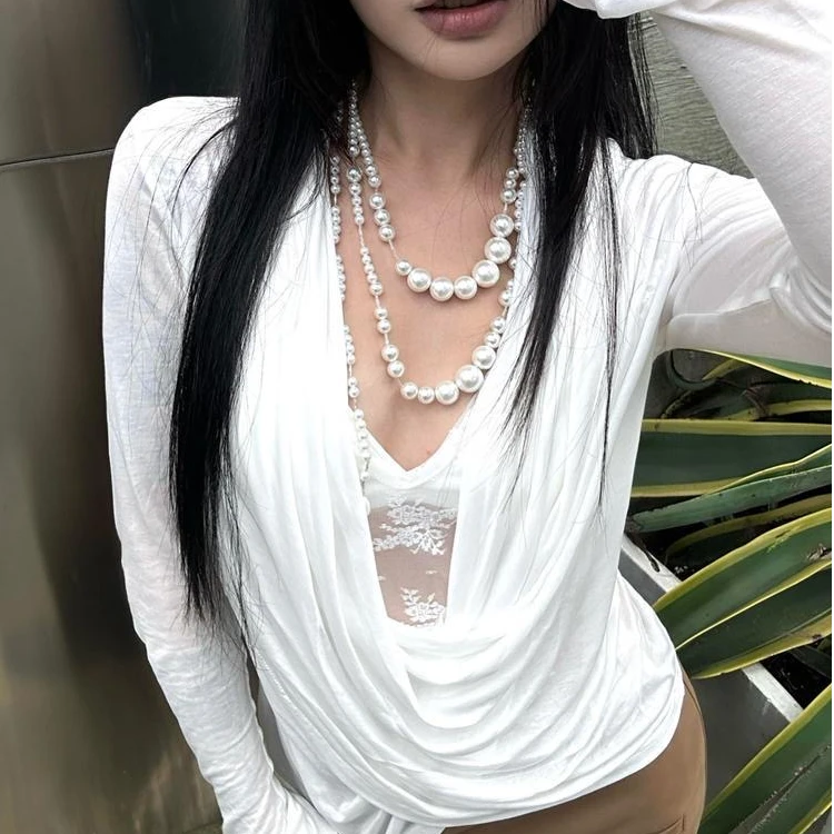 高级感气质别致交叉荡领蕾丝长袖T恤女新款修身纯欲辣妹上衣