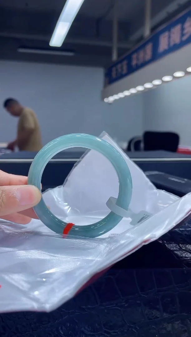 未镶嵌手镯翡翠2