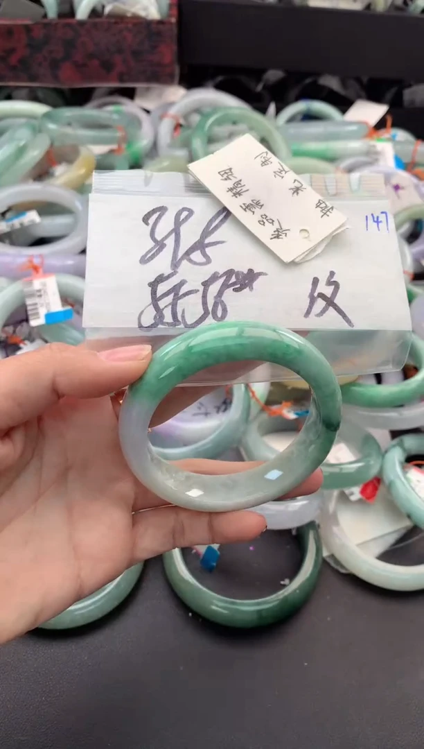 【闪购商品】定制翡翠未镶嵌毛货需精细抛光+多人