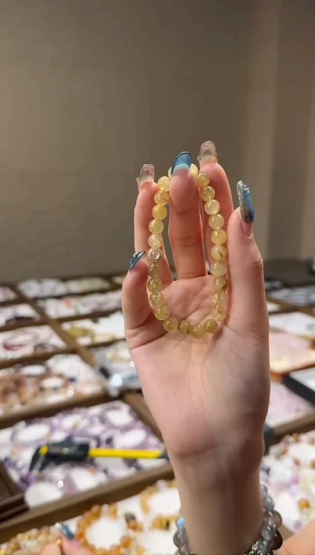 水晶摆件未镶嵌钛金
