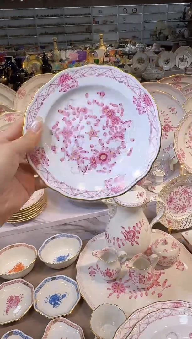 瓷娜娜中古瓷器如图所示47