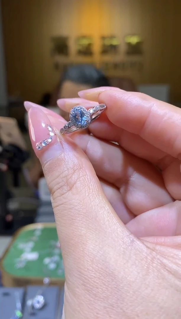 海蓝宝石戒指银S925镶嵌天然海蓝宝戒指