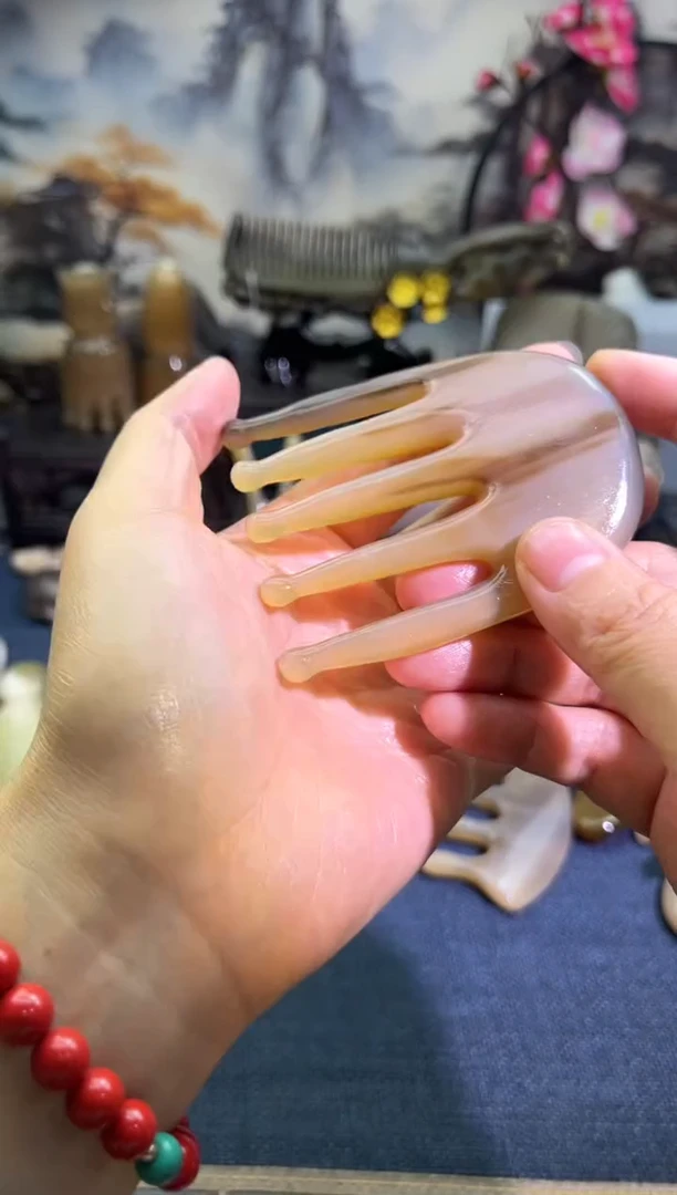 云南老白水水滴梳子