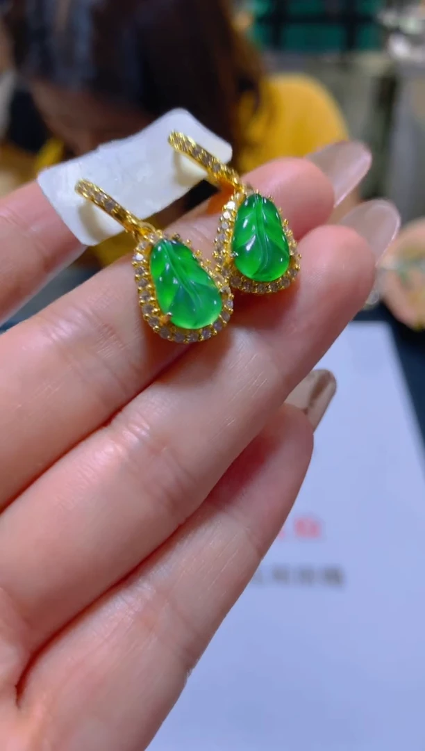 未镶嵌翡翠耳饰多样性发一