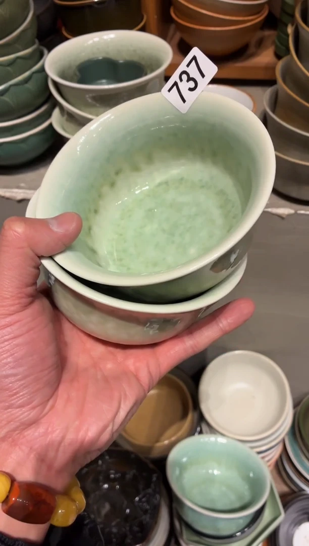 瓷片n**o737桐花万福碗2个