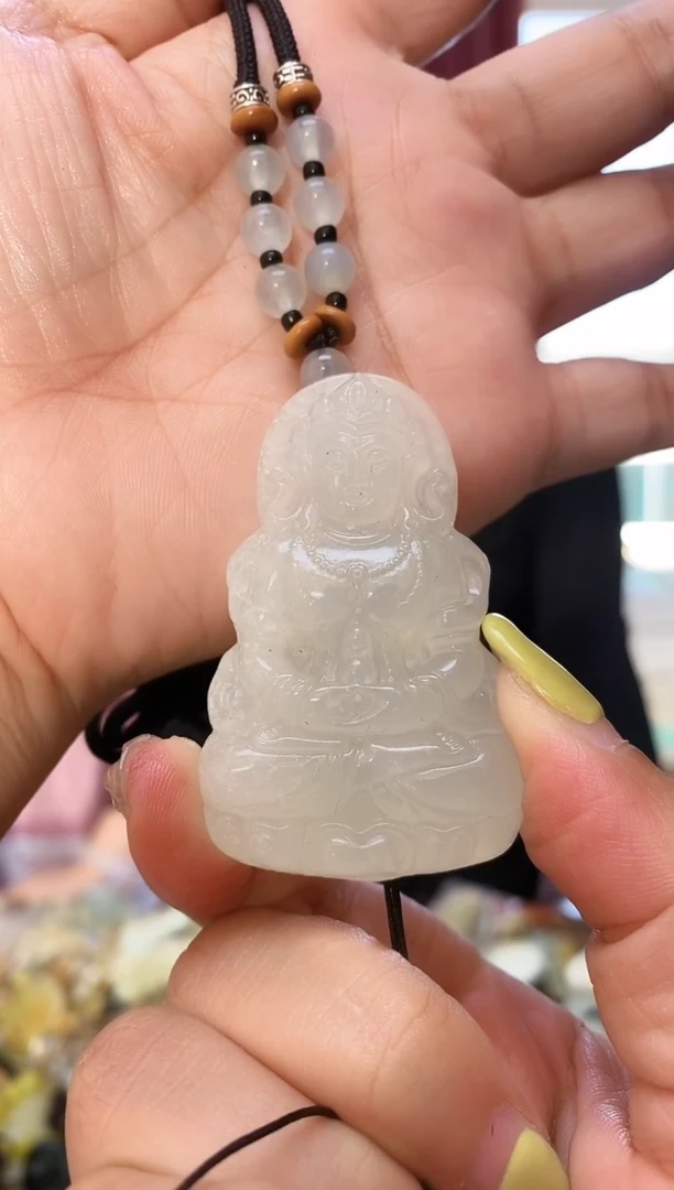未镶嵌岫玉吊坠