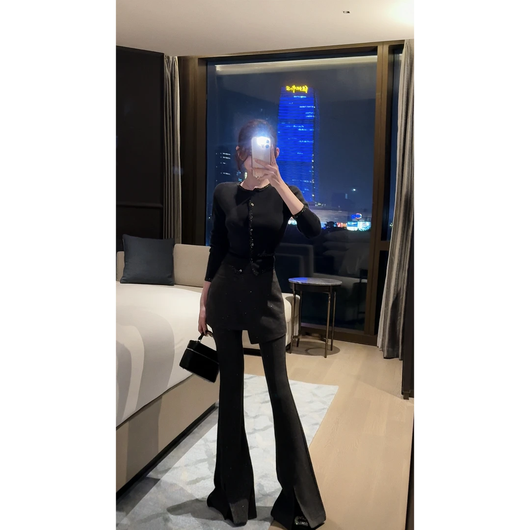 粉红pink 简约设计百搭显瘦高弹闪片长袖上衣LWJ24D4T2555