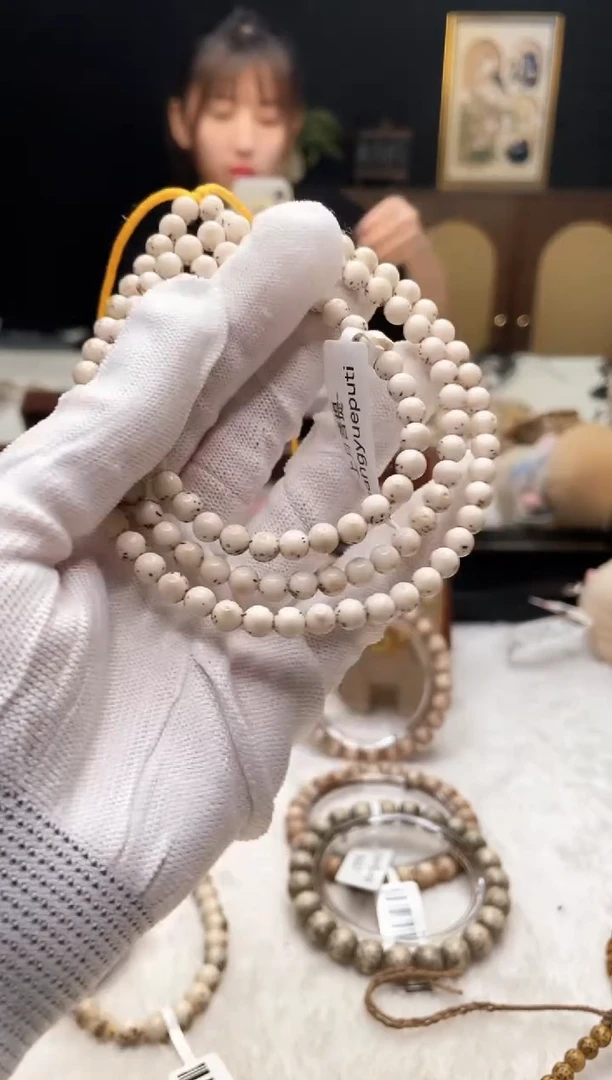 手串星月菩提F33 6X6 108 A022