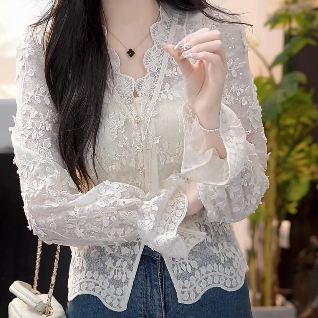 法式钩花蕾丝刺绣V领衬衫2025新款春设计感轻奢时尚气质雪纺衬衫