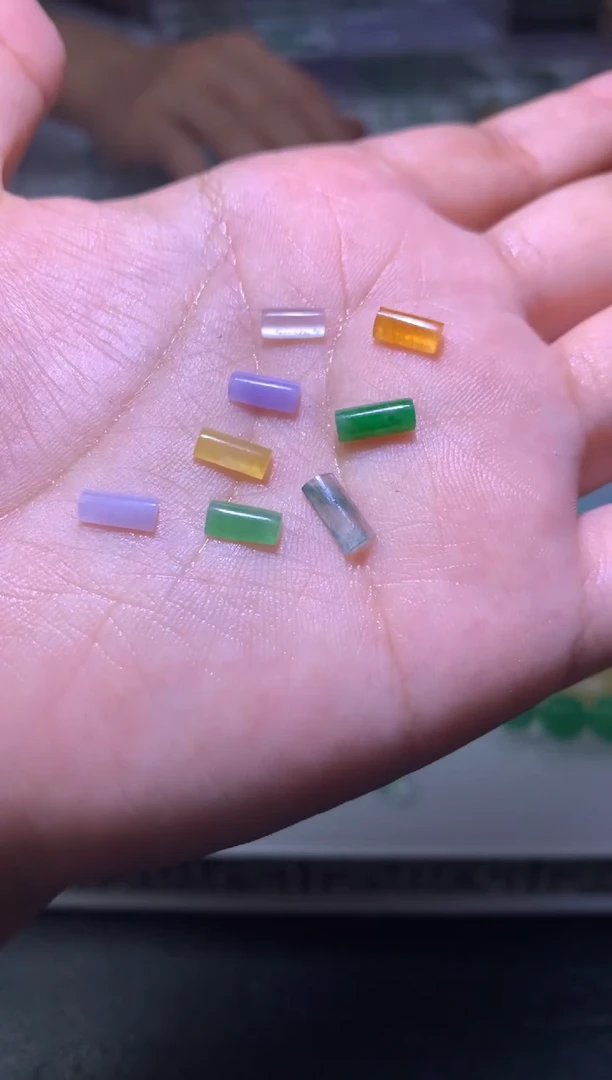 未镶嵌定制翡翠霞*毛货