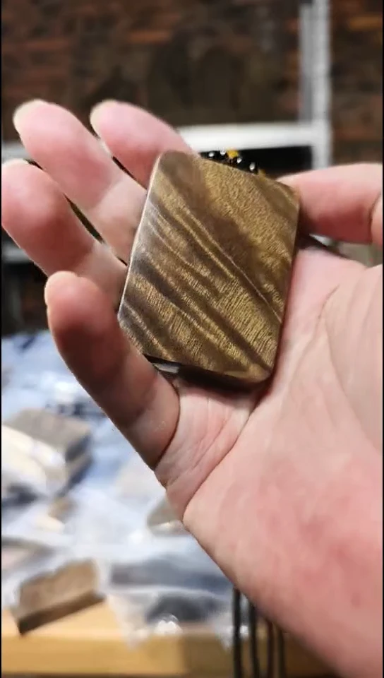 金丝楠无事牌手把件