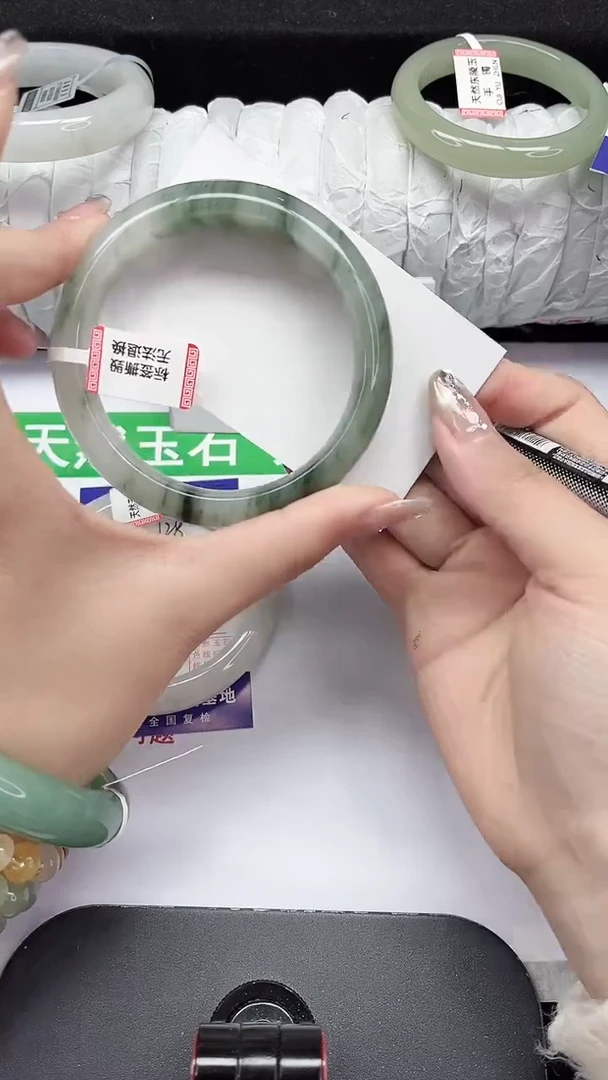 未镶嵌手镯石英质玉129-60/61