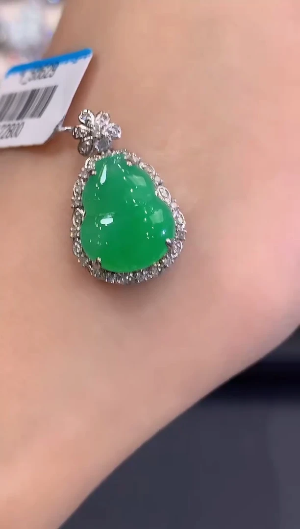 吊坠(不含链)18K金镶嵌翡翠a151