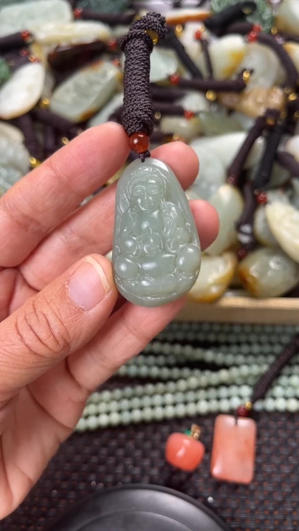 【闪购商品】和田玉颈饰未镶嵌多样性发货没有证书拍一发一有瑕