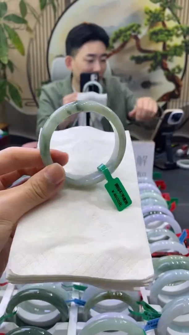 未镶嵌手镯翡翠8777