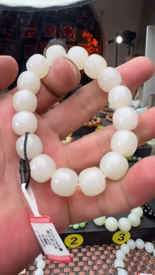 未镶嵌手串和田玉黑山料老型珠手串卡13X14